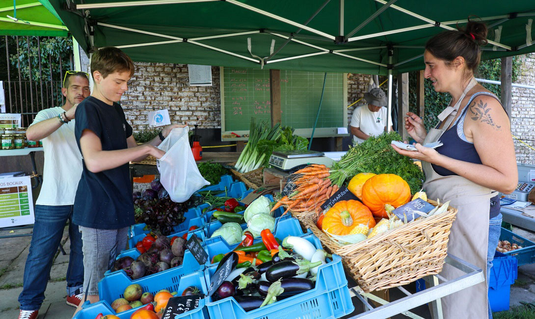 Marché hebdomadaire légumes et fruits biologique à Jodoigne - Brabant wallon